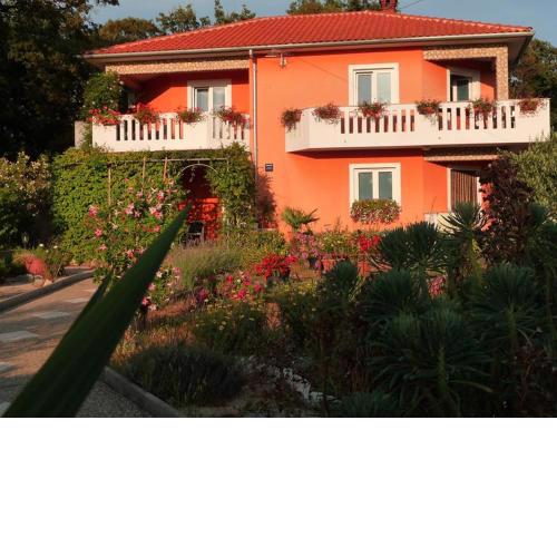 Apartments ADELA