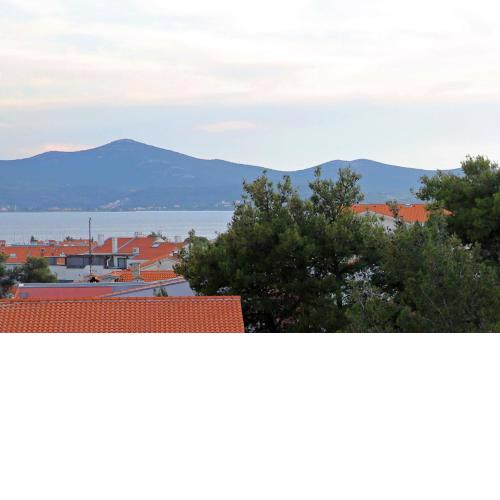 Apartments and Rooms Anika