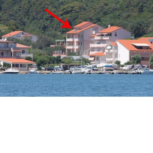 Apartments and rooms by the sea Supetarska Draga - Donja, Rab - 5033