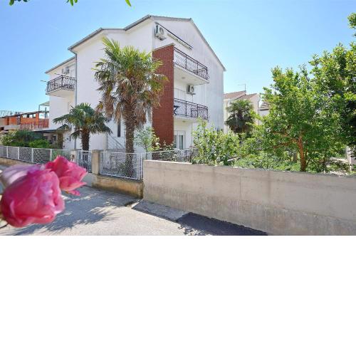 Apartments and Rooms Josipa
