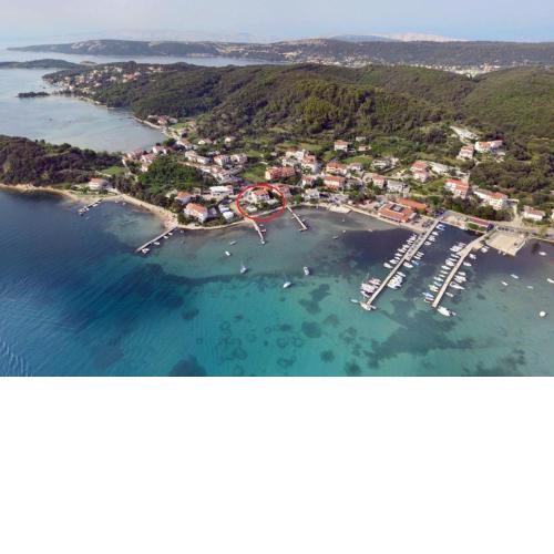 Apartments and rooms with a swimming pool Kampor, Rab - 12773
