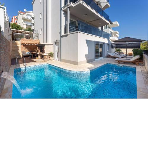 Apartments Aqua