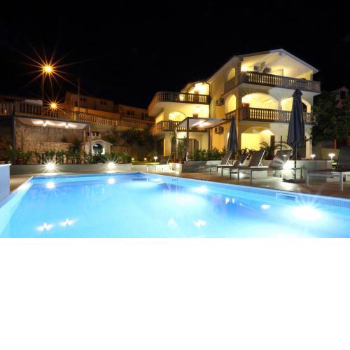 Apartments Bago