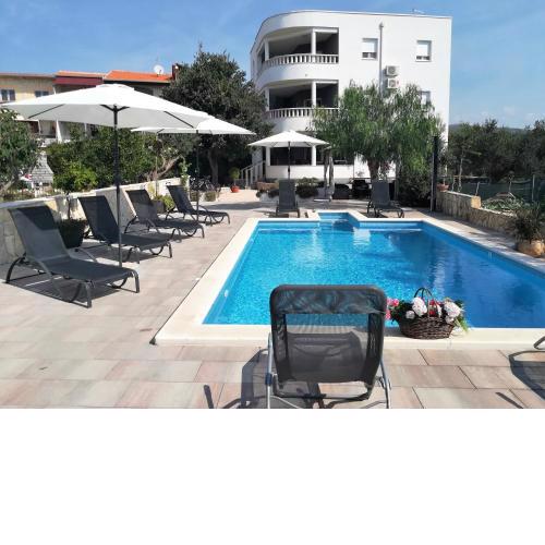 Apartments Bozi - with pool