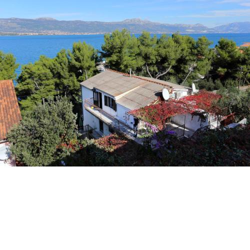 Apartments by the sea Arbanija, Ciovo - 10340