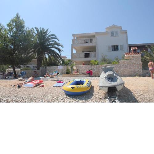Apartments by the sea Arbanija, Ciovo - 14825