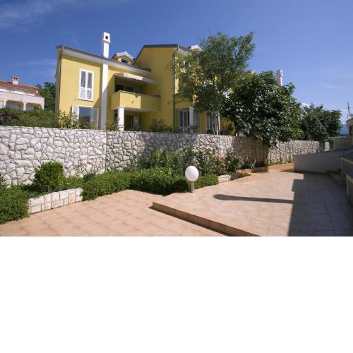 Apartments by the sea Cizici, Krk - 15496