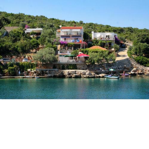 Apartments by the sea Cove Zarace - Gdinj, Hvar - 4598