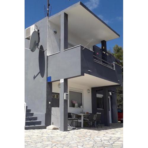 Apartments by the sea Mastrinka, Ciovo - 16574