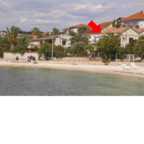 Apartments by the sea Okrug Gornji, Ciovo - 8330
