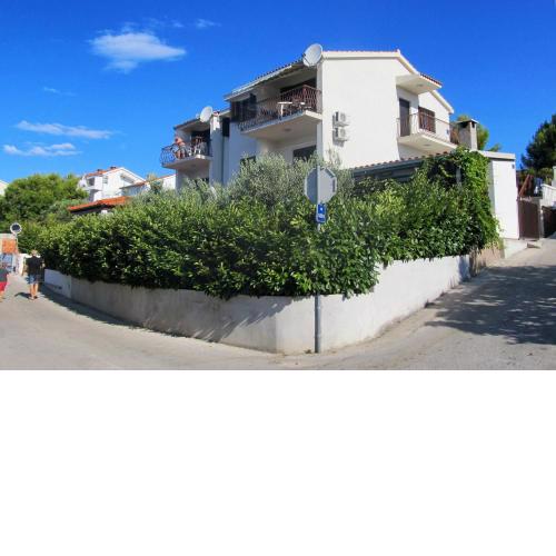 Apartments by the sea Rastici, Ciovo - 4823