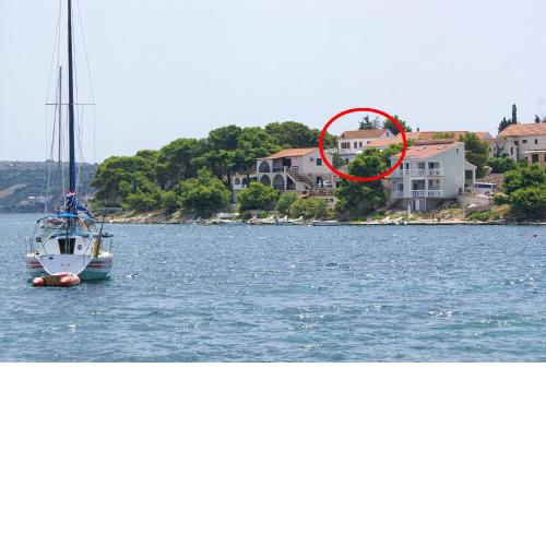 Apartments by the sea Rogoznica - 11425
