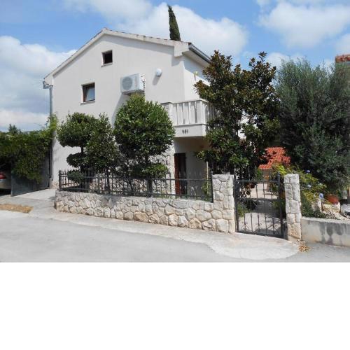 Apartments by the sea Rogoznica - 15566