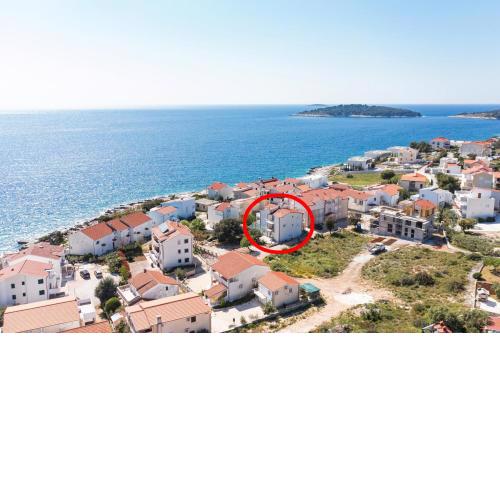 Apartments by the sea Rogoznica - 17129