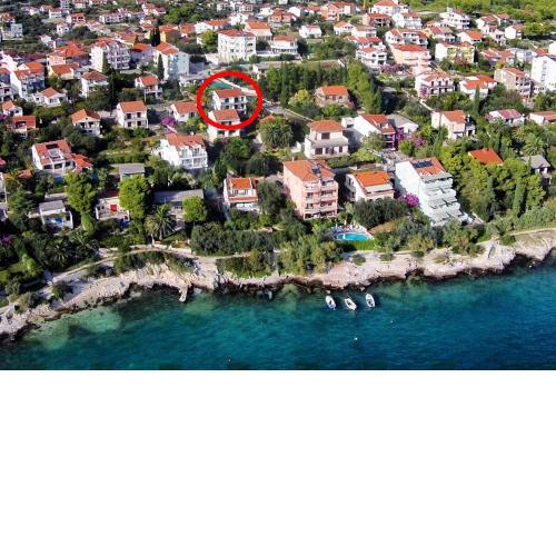 Apartments by the sea Seget Vranjica, Trogir - 10344