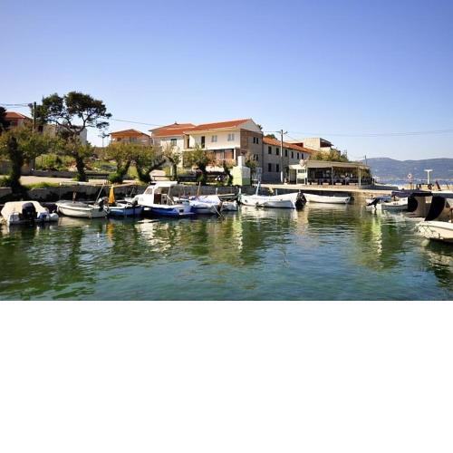 Apartments by the sea Slatine, Ciovo - 11565