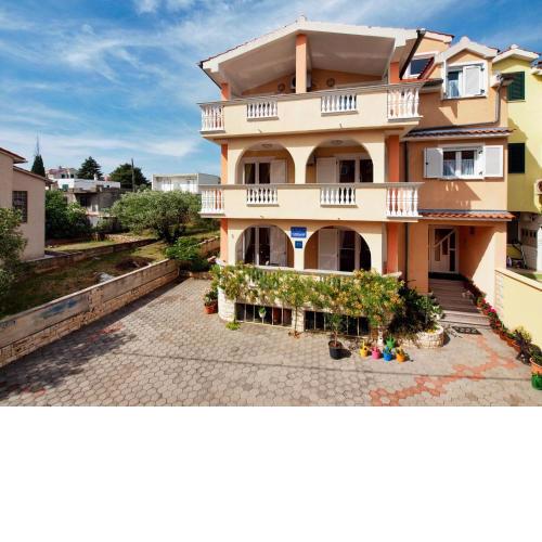 Apartments by the sea Srima - Vodice, Vodice - 15621