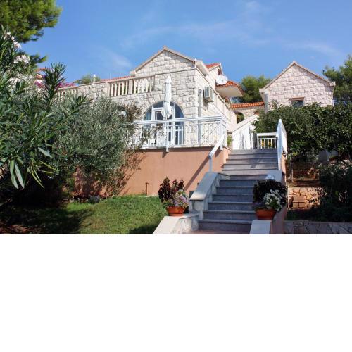 Apartments by the sea Sumartin, Brac - 4803