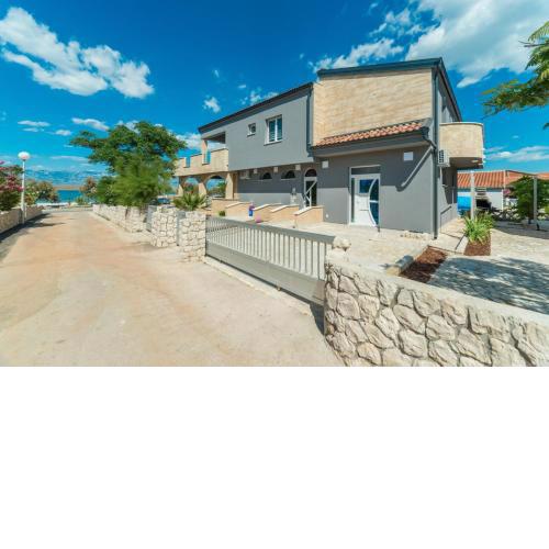 Apartments by the sea Vir - 18588