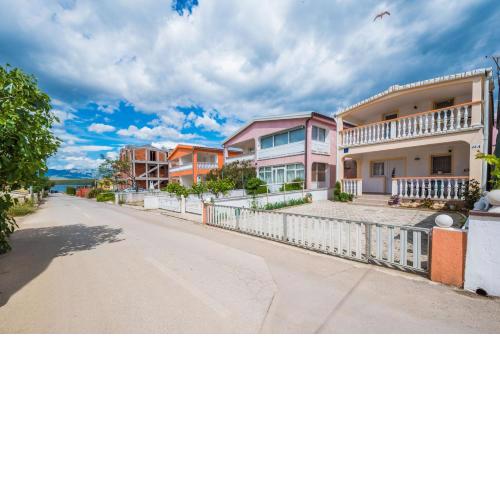 Apartments by the sea Vir - 19096