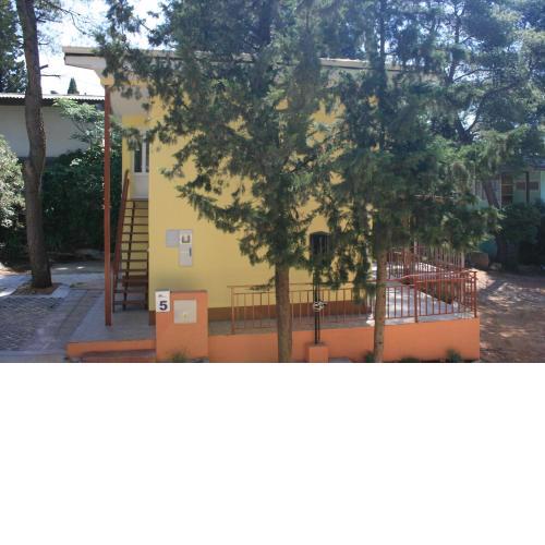 Apartments by the sea Vrboska (Hvar) - 13930