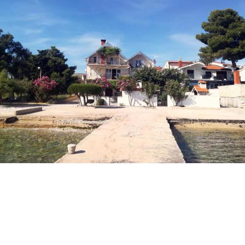 Apartments by the sea Zaboric, Sibenik - 15720