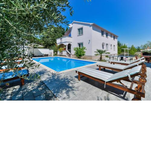 Apartments Crno