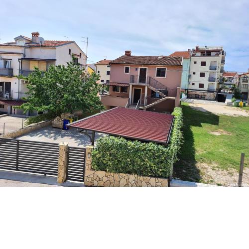 Apartments Denis & Lucija