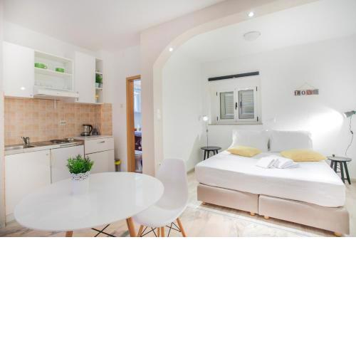 Apartments Emotha