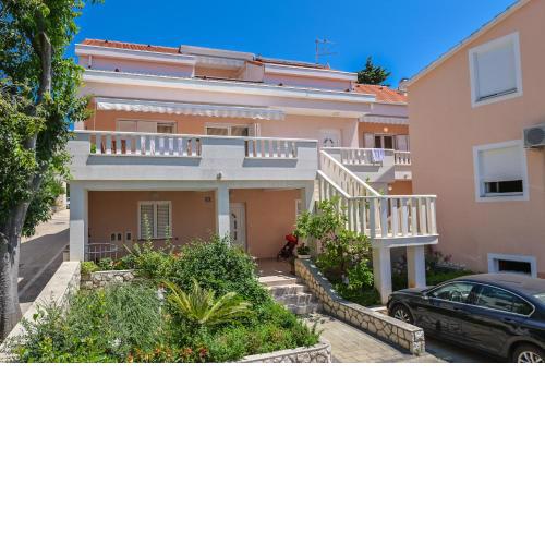 Apartments Ena