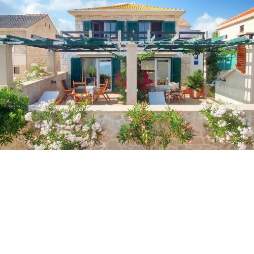 Apartments Gracin
