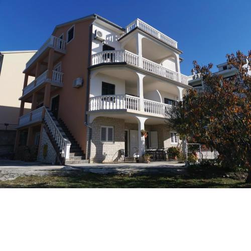 Apartments GROZDANA