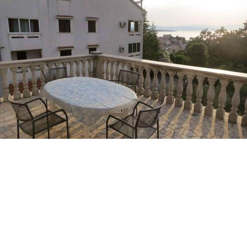 Apartments in Malinska/Insel Krk 13157