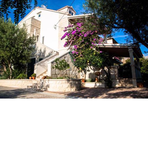 Apartments Iskra
