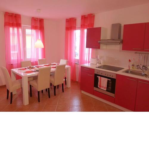 Apartments Kvesić