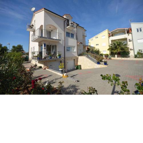 Apartments Mara