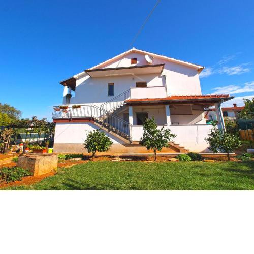 Apartments Mariza 1026