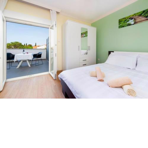 Apartments Sena