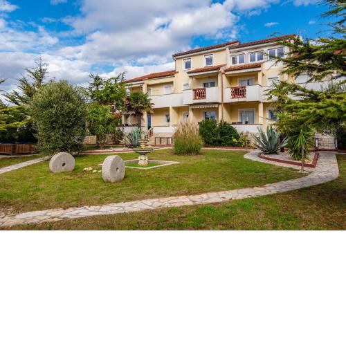 Apartments Strand