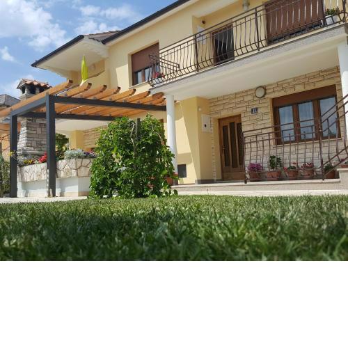 Apartments & Studio Matan