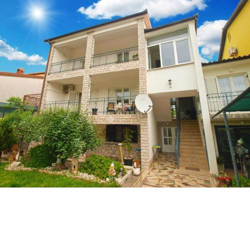 Apartments Valbandon 28