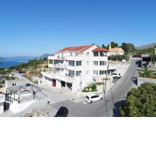 Apartments Villa Dadić