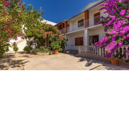 Apartments with a parking space Biograd na Moru, Biograd - 11327
