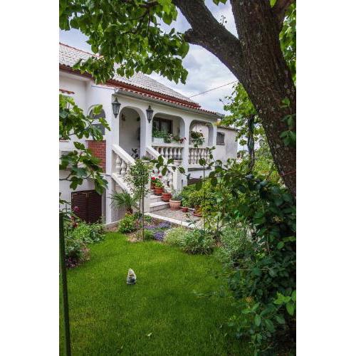 Apartments with a parking space Crikvenica - 11307