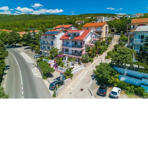 Apartments with a parking space Crikvenica - 5478