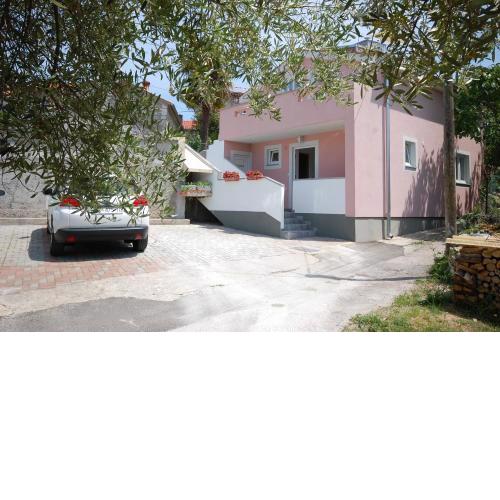 Apartments with a parking space , Krk - 20629