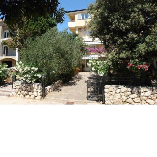 Apartments with a parking space Mandre, Pag - 18748