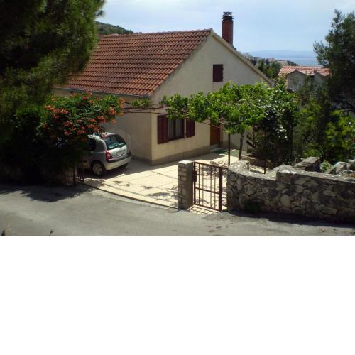 Apartments with a parking space Mavarstica, Ciovo - 12435