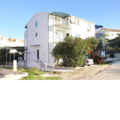 Apartments with a parking space Okrug Gornji, Ciovo - 9441