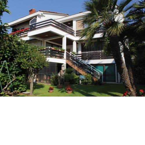 Apartments with a parking space Opatija - 7831
